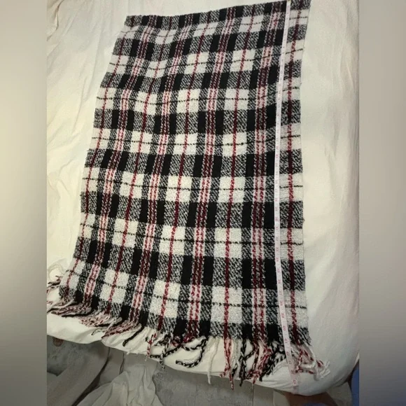 FREE PEOPLE Plaid Oversized Scarf - Picture 4 of 6